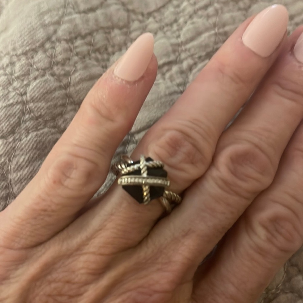 Original David Yurman ring. Onyx and diamonds. Rope band in size 7